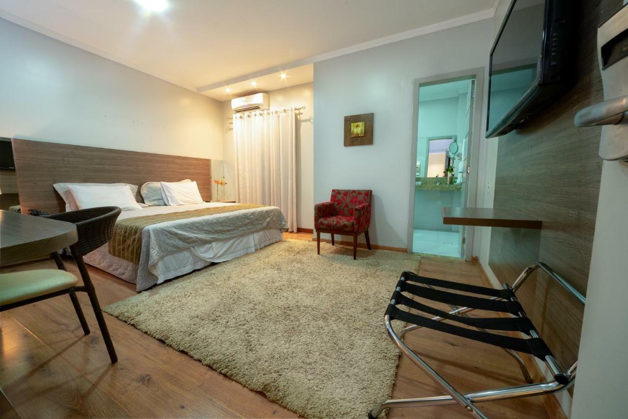 Hotel Porto Madeira Порту-Велю Екстер'єр фото