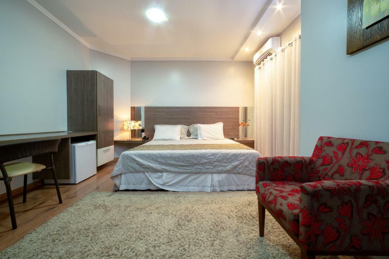 Hotel Porto Madeira Порту-Велю Екстер'єр фото